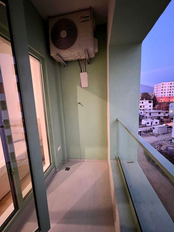 Jepet me qira apartament 1+1 i sapomobiluar ne Rezidencen Kadiu