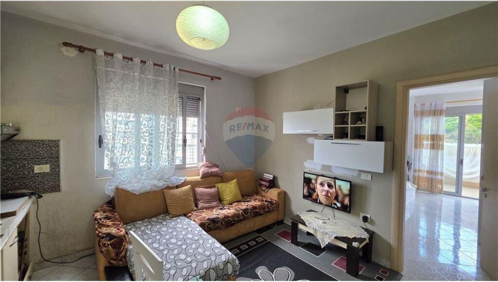 Apartament 1+1 ne shitje prane Ambulances,Vlore