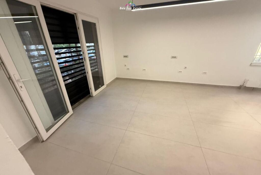 Dyqan Me Qera tek Rruga Dritan Hoxha ( ID BD21826) Tirane