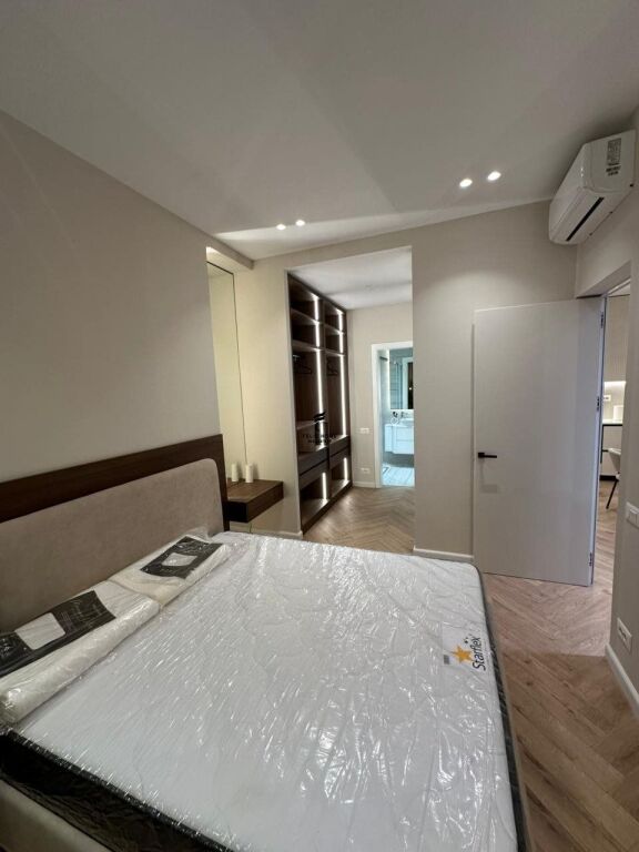 APARTAMENT ME QERA 2+1+2 RRUGA E KAVAJES 1.800 EURO FH-64179