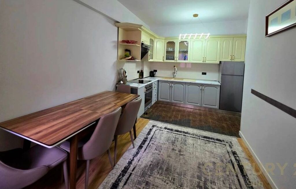 Apartment 2+1+2 for rent near the 21 Dhjetori intersection