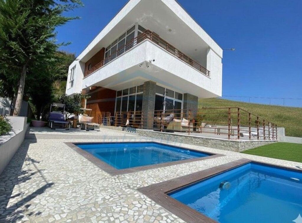 For rent, 2-Storey Villa with swimming pool, Farkë, Tirana.