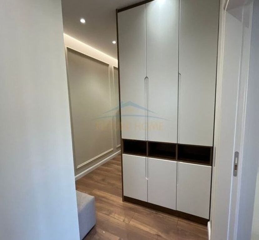 Shitet , Apartament 1+1 , Mine Peza , Tirane