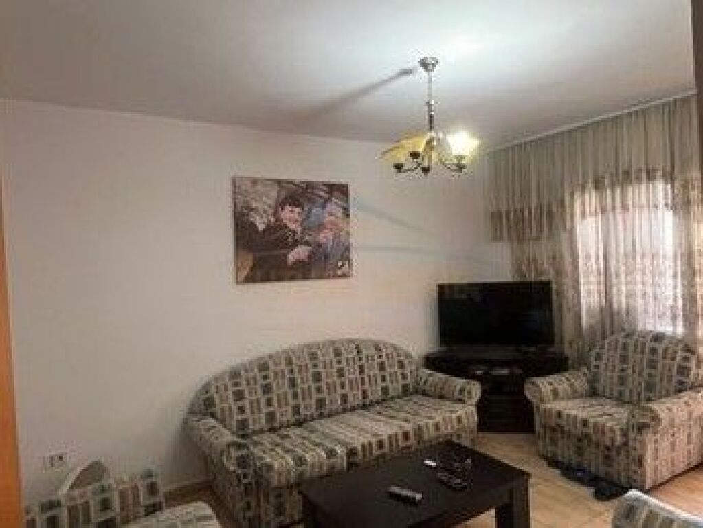 Shitet, Apartament 3+1, Rruga Karl Gega, Tirane