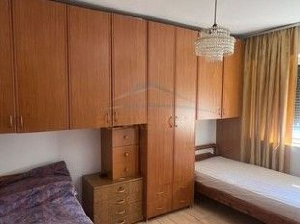 Shitet, Apartament 3+1, Rruga Karl Gega, Tirane