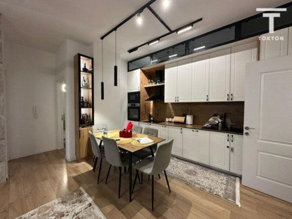 IN VENDITA, APPARTAMENTO 2+1, VIALONE MADRE TERESA, KAMËZ