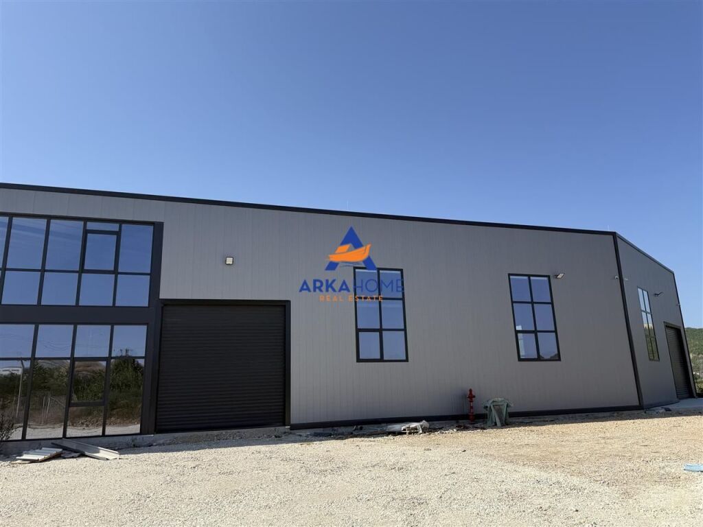 WAREHOUSE FOR SALE " VAQARR " 1,500,000 EURO
