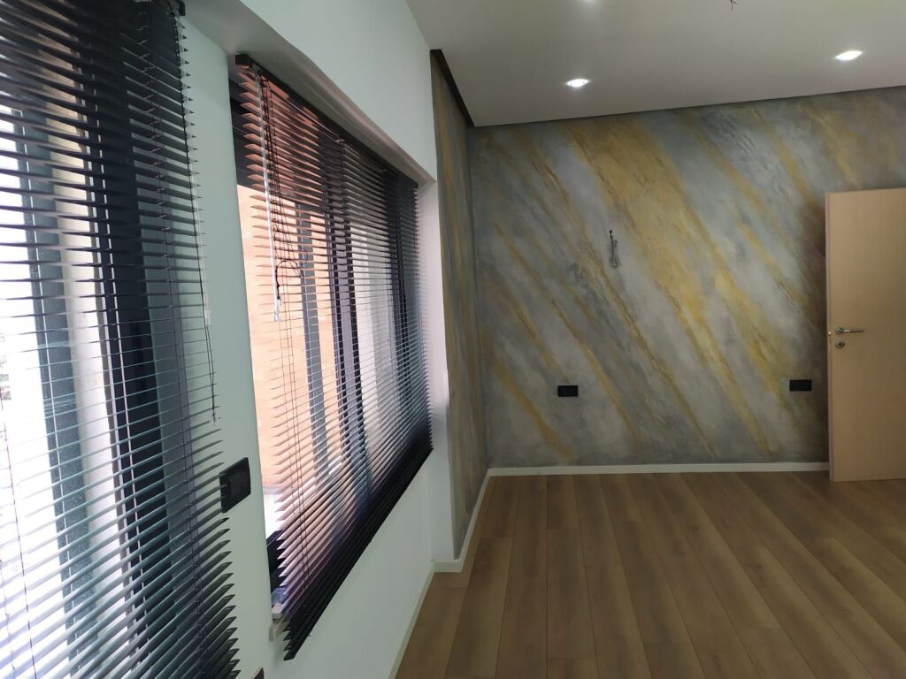 BUSINESS PREMISES FOR RENT/ PREMIUM OFFICE IN ISH-BLOK