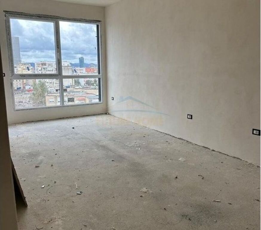 Shitet, Apartament 2+1, Ali Demi