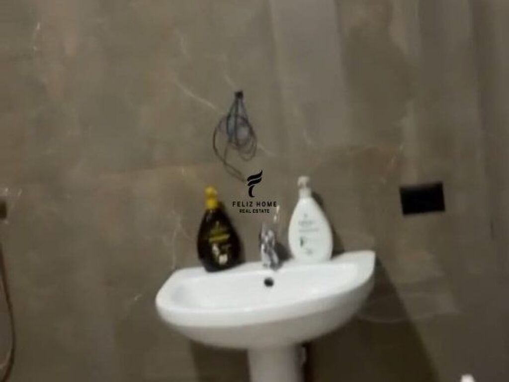 OFFICE FOR RENT 120 M2 PARIS COMMUNE 1,250 EURO FH-64197