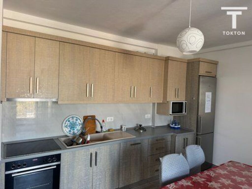 AFFITTO, APPARTAMENTO 3+1+2, VIA "5 MAGGIO", TIRANA