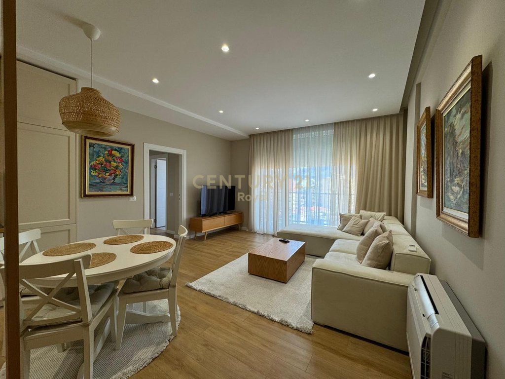 Apartment 2+1+2 for rent near the 21 Dhjetori area and Kavaja Street.