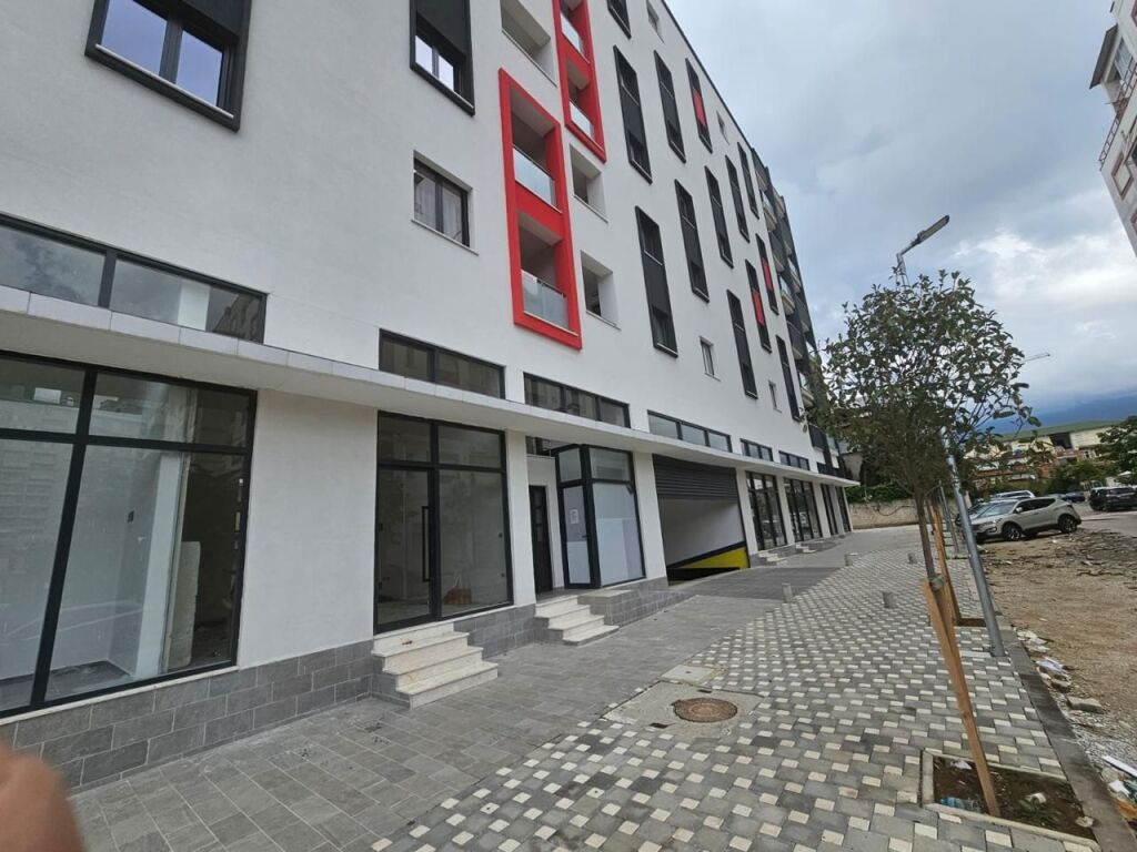 SHOP&amp;OFFICE FOR RENT