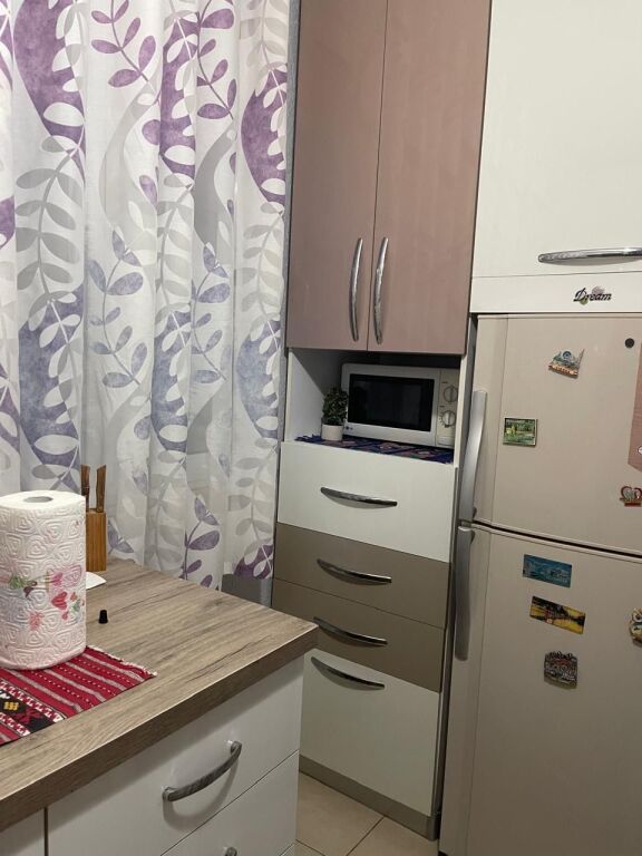Apartament 2+1 me qera tek Rruga e Kosovarve