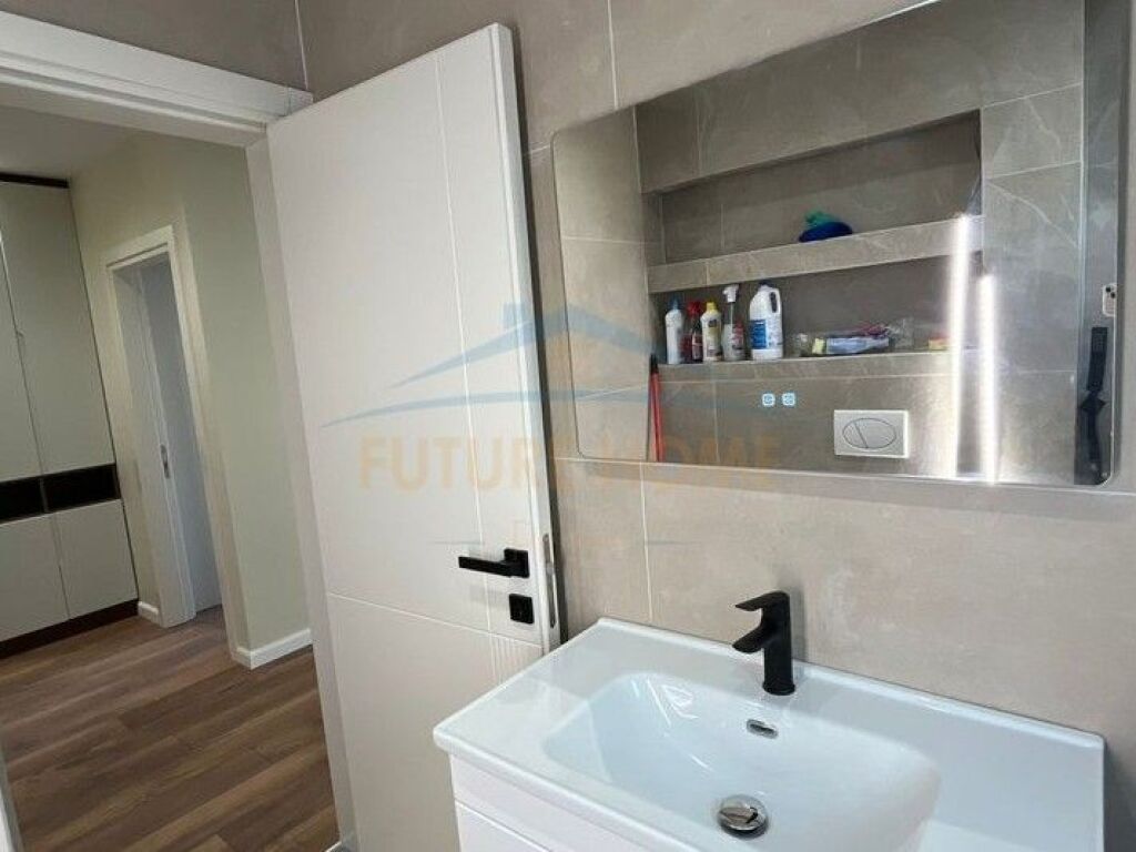 Shitet , Apartament 1+1 , Mine Peza , Tirane