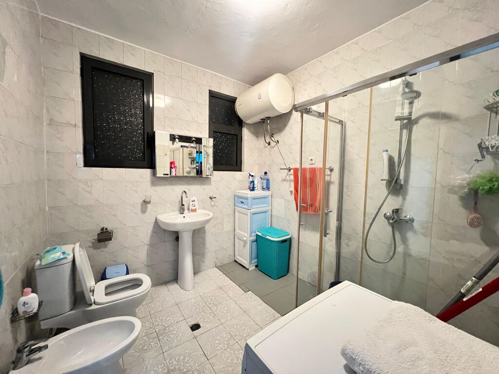 For rent 2+1+1 LAPRAKE 45,000 leke