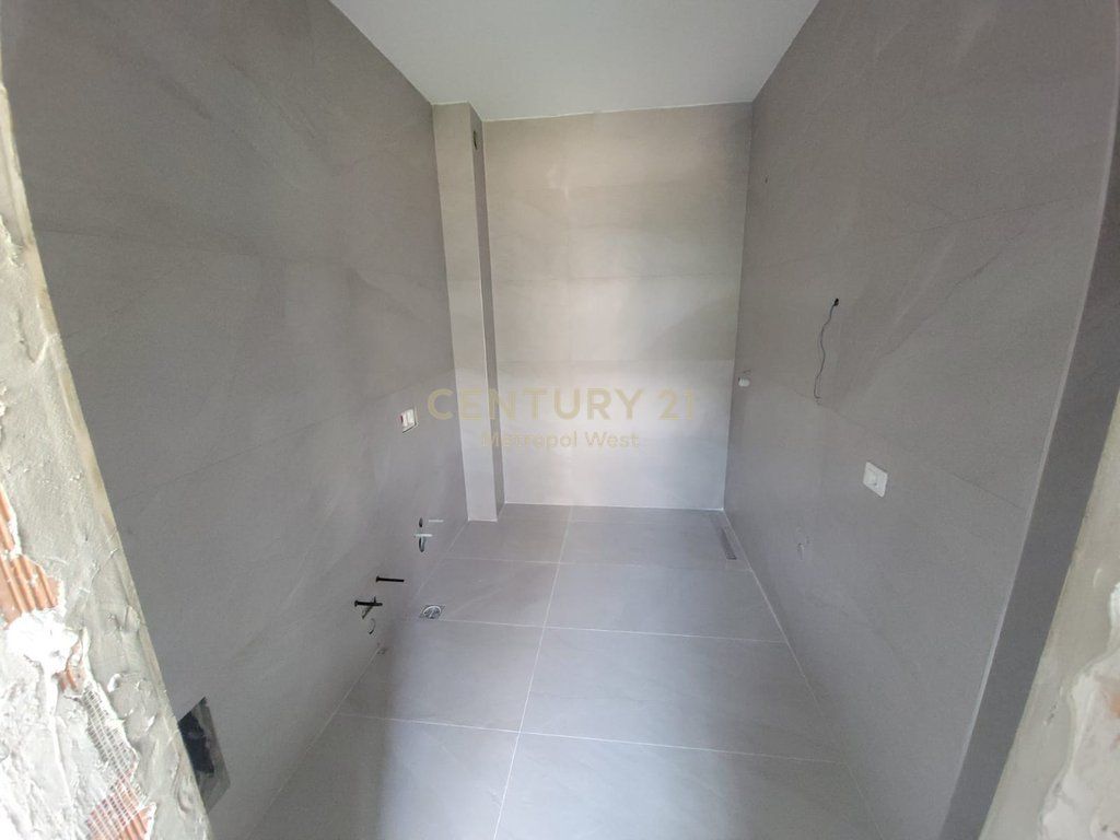 VILE E BASHKANGJITUR PER SHITJE NE RESIDENCEN SAN PIETRO