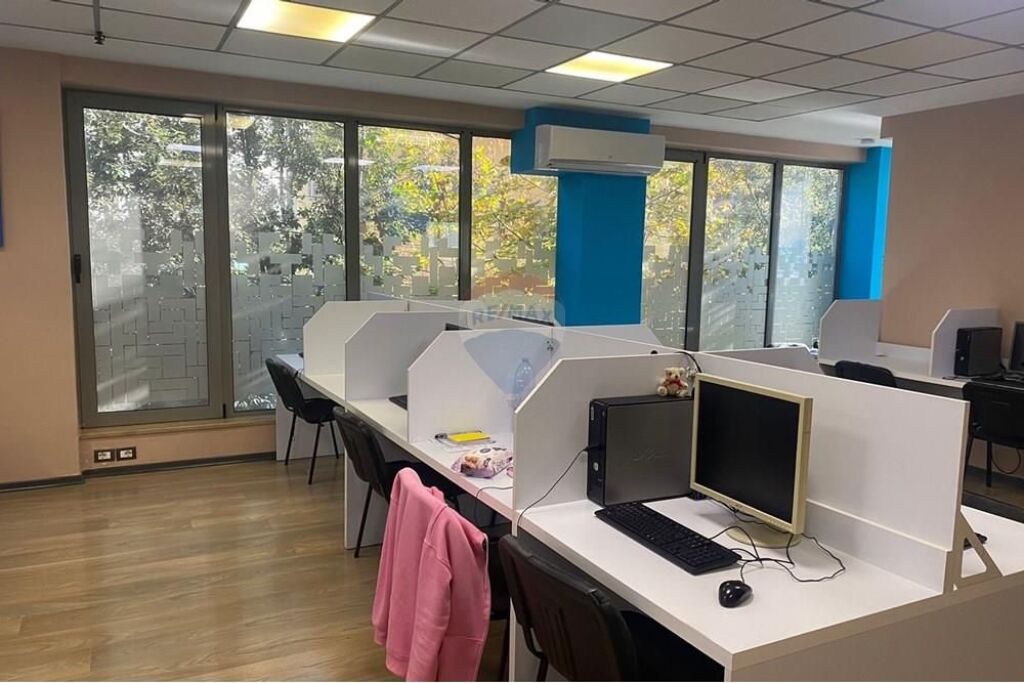 Ambient biznesi me qira prane qendres!