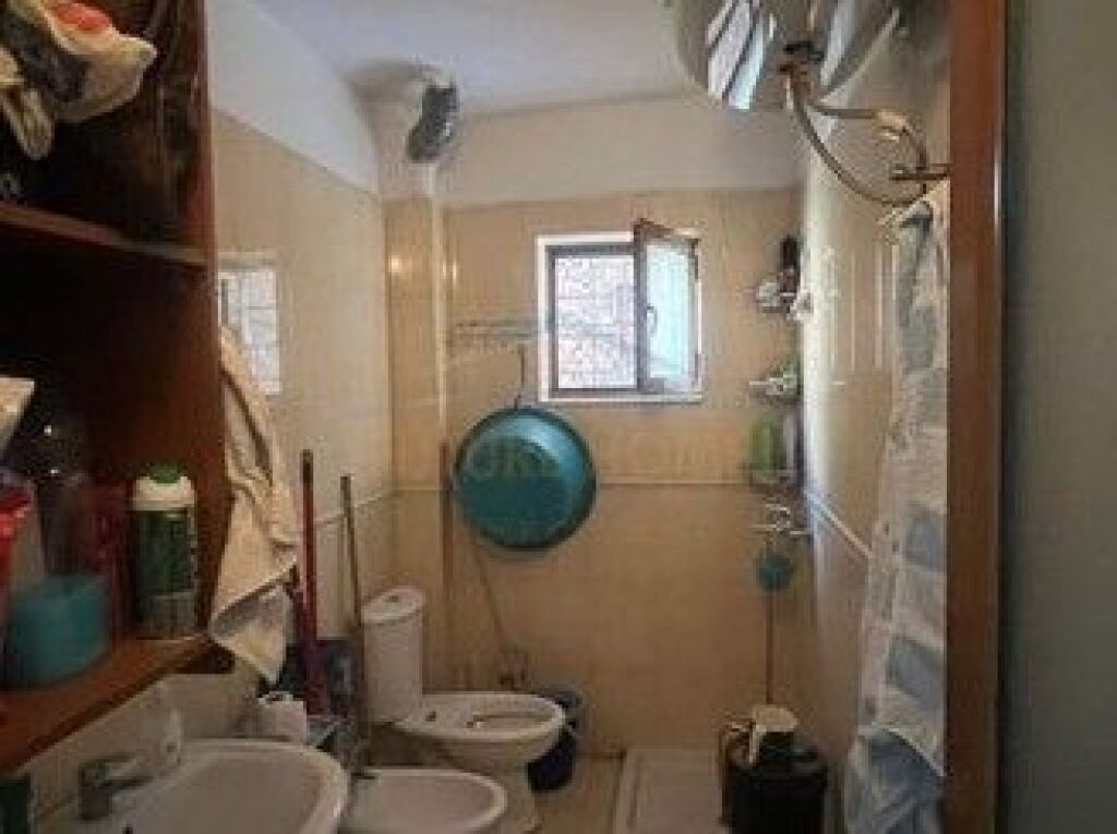 Shitet, Apartament 3+1, Rruga Karl Gega, Tirane