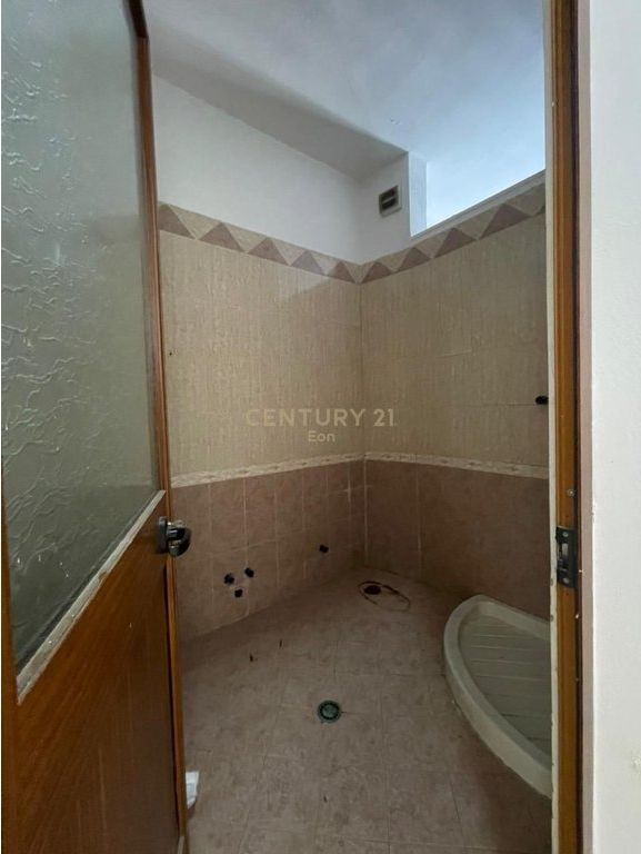 Apartament Për Shitje në Durrës, Stacioni i Trenit !