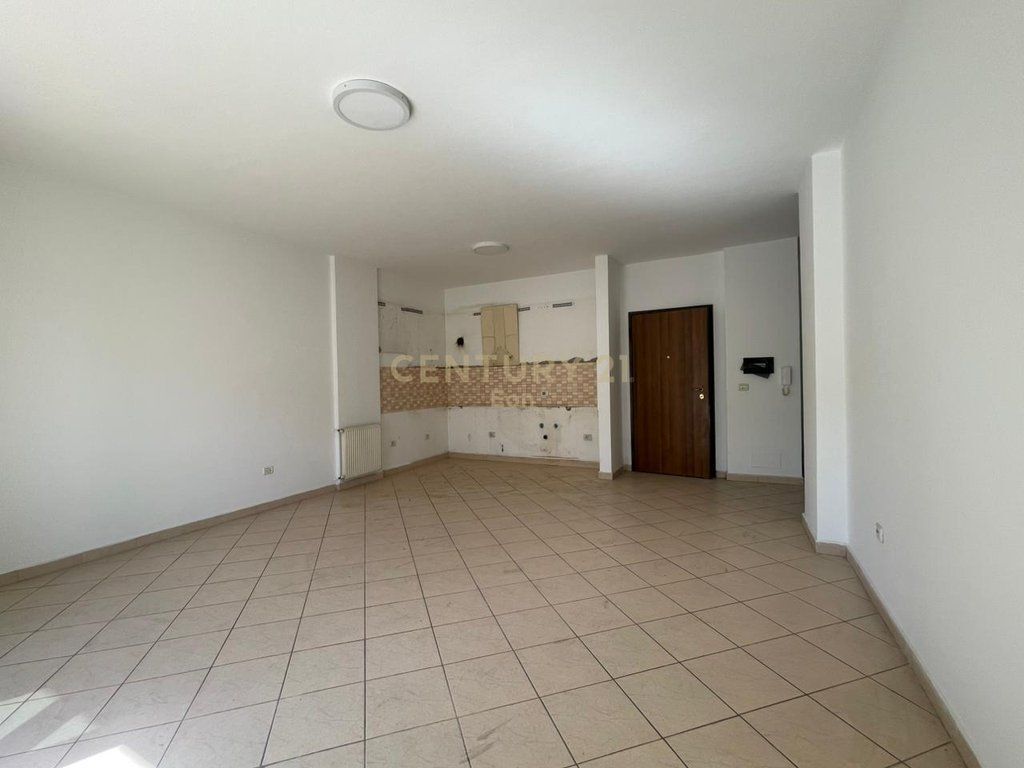 Apartament Për Shitje në Durrës, Stacioni i Trenit !