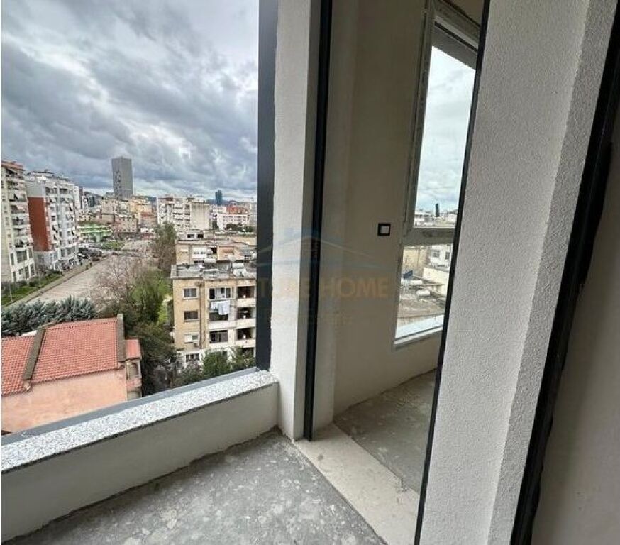 Shitet, Apartament 2+1, Ali Demi