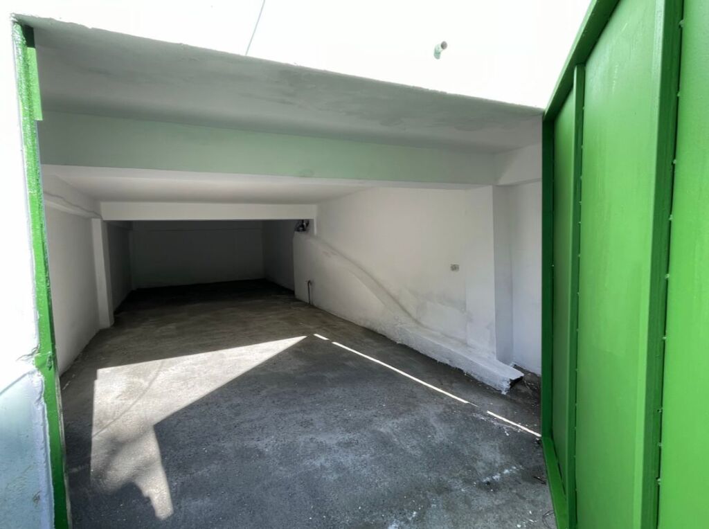 Jepet me qira garazh – Qendër, Durrës