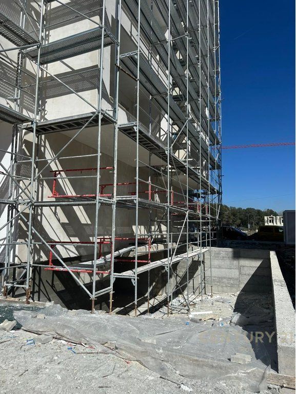 1+1 PER SHITJE NE REZIDENCEN DION NE QERRET POZICIONUAR 200 METRA NGA DETI!!