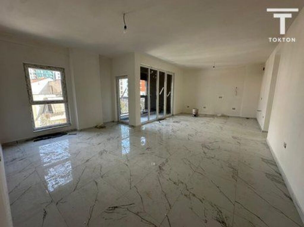 QIRA, APARTAMENT 2+1+2, RRUGA: "JORDAN MISJA", TIRANE