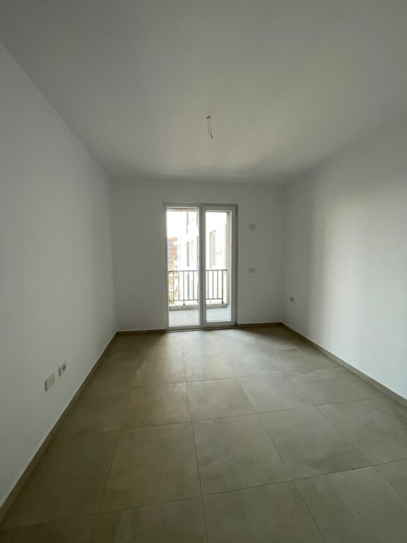 Shitet 2+1 NE KAMEZ QENDER 110.000€