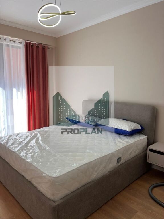 JEPET ME QIRA | Apartament 1+1 + Post Parkimi – Rezidenca Urban Gate, Astir