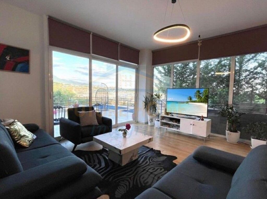 For rent, 2-Storey Villa with swimming pool, Farkë, Tirana.