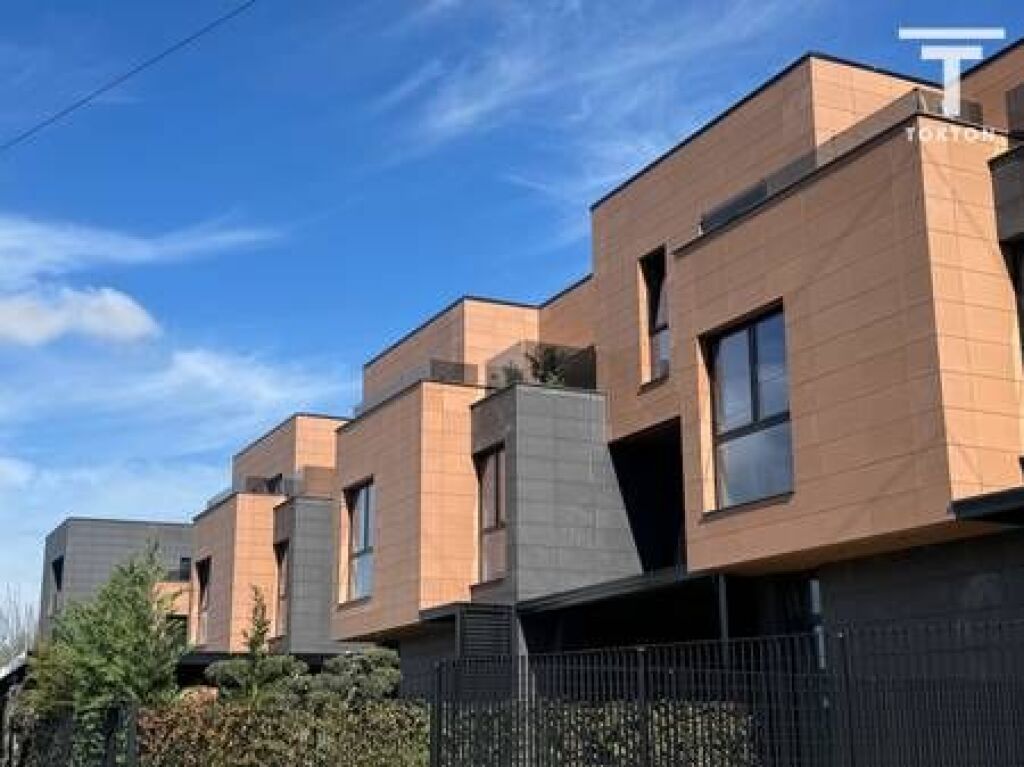 IN VENDITA, VILLA INDIVIDUALE, TEG, TIRANA