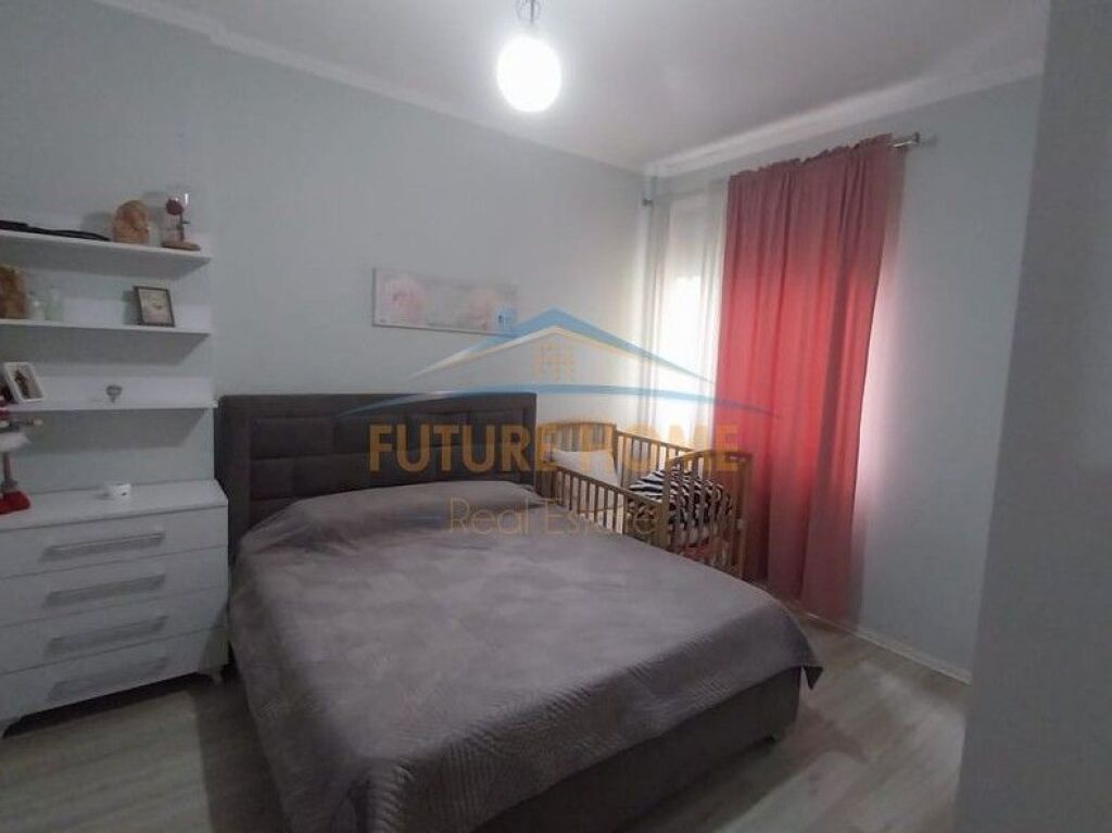Shitet Apartament 1+1 , Yzberisht, Tirane.