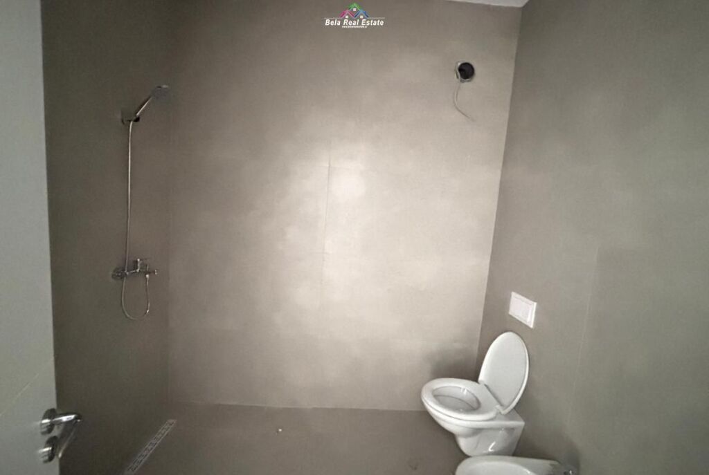 Office for Rent at the Paris Commune (ID BZ2860) Tirana.