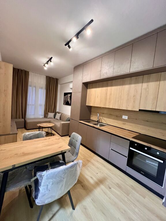 Jepet me qira apartament 1+1 i sapomobiluar ne Rezidencen Kadiu