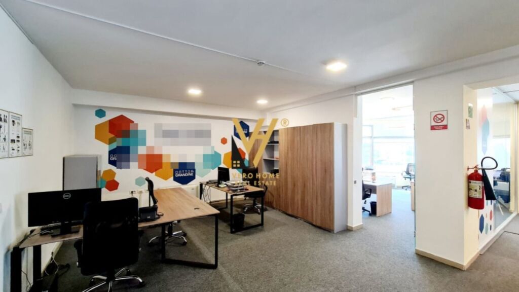 SHITET AMBIENT KOMERCIAL 290 M2 TE KOMPLEKSI HALILI 650.000 EURO