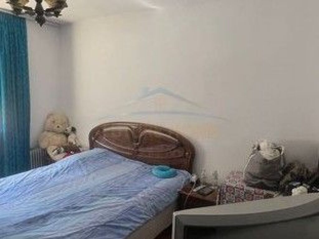 Shitet, Apartament 3+1, Rruga Karl Gega, Tirane