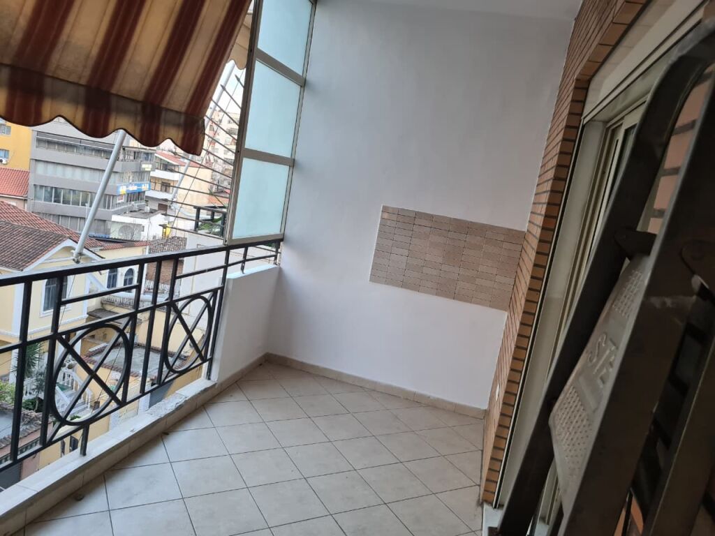 SHITET 2+1+2 PRANE SELVISE, TIRANE