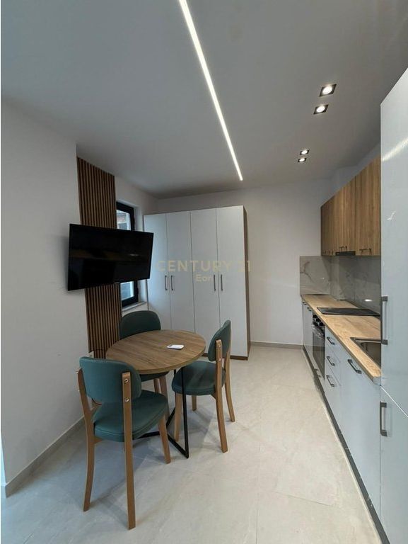 SHITET GAZONIERE ME VERANDE ,TE MALI ROBIT !