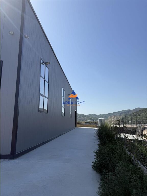 WAREHOUSE FOR RENT " VAQARR " 400,000 LEKE