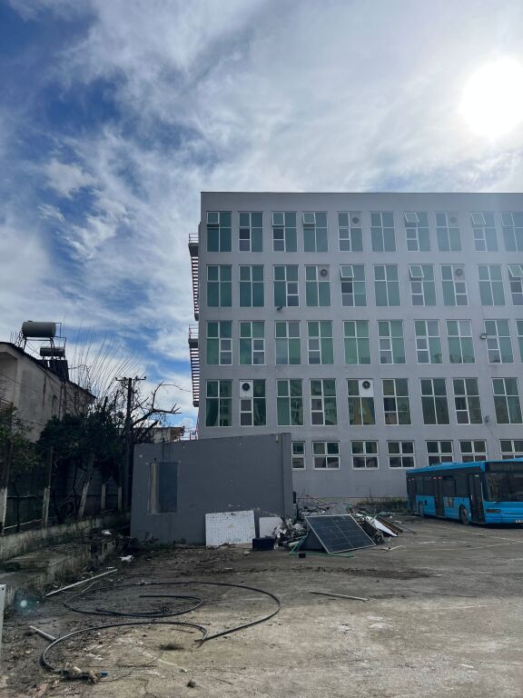 Jepet me Qira Godina