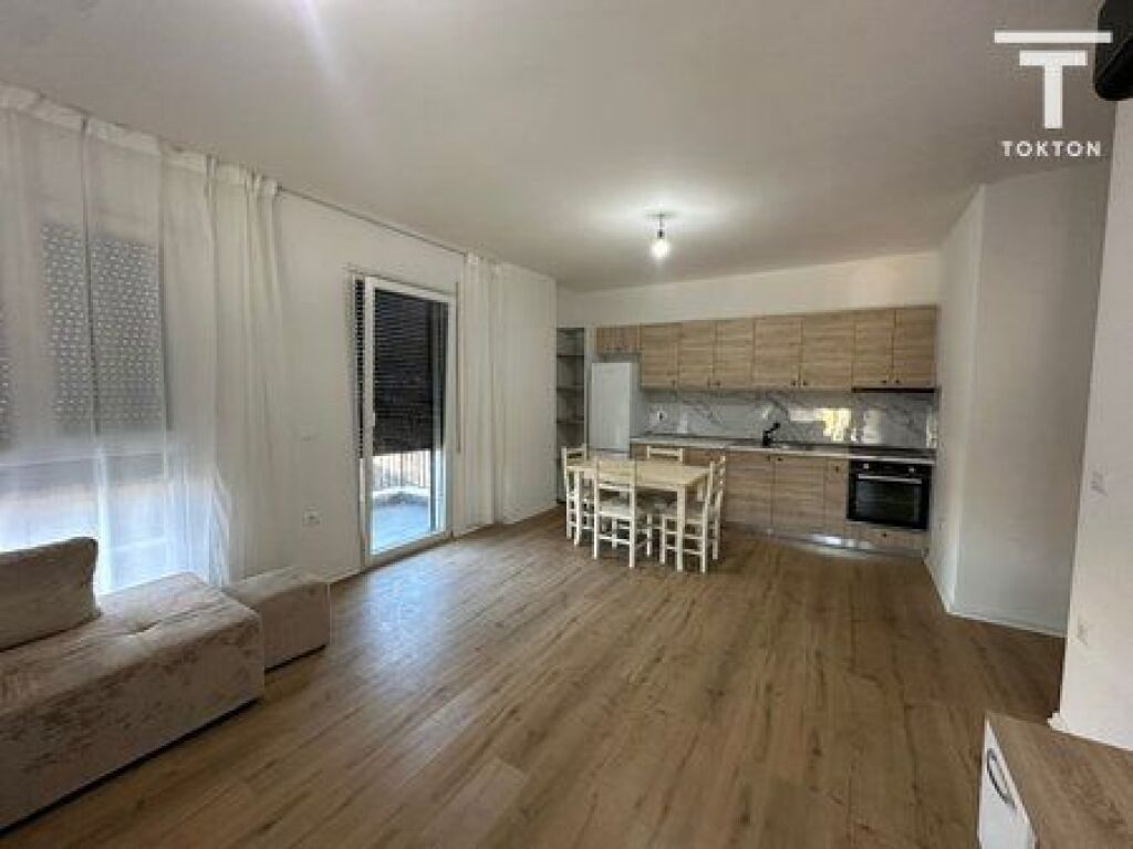 QIRA, APARTAMENT 2+1+2, DON BOSKO, TIRANË