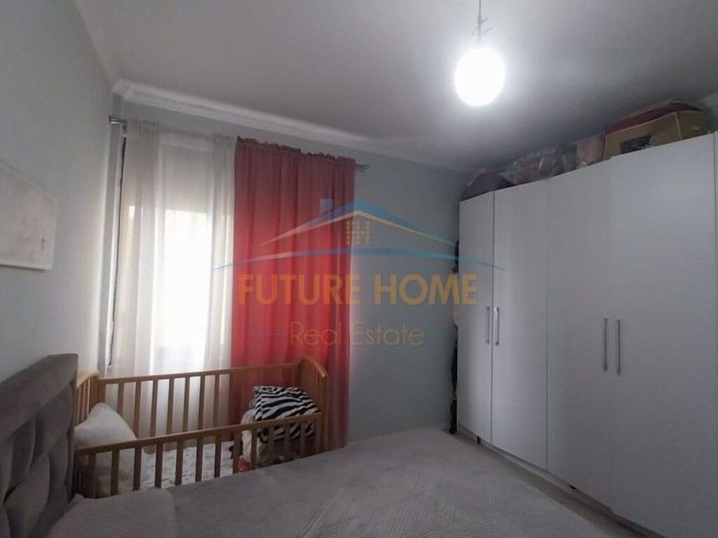 Shitet Apartament 1+1 , Yzberisht, Tirane.