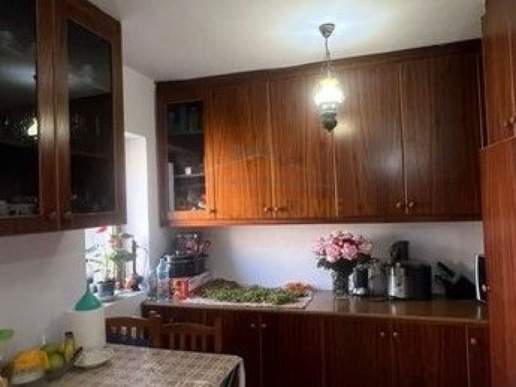 Shitet, Apartament 3+1, Rruga Karl Gega, Tirane