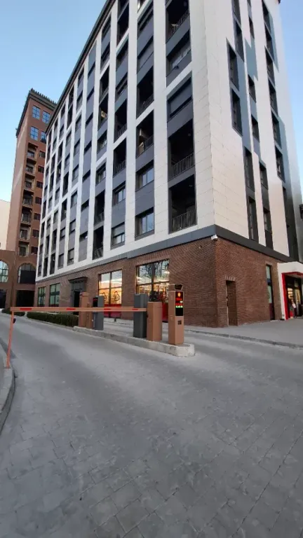 Jepet me qera nga pronari