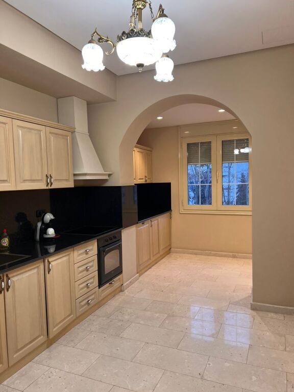 🏠 Jepet me Qera Apt. 1+1 (📍Bllok Kinema Agimi )🔥 Super vendndodhje Hera e parë me qera ✨️ 750€ Muaji 💶