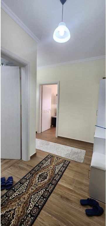 Shitet apartament 2+1 te Rruga e Re e Portit, Durres !