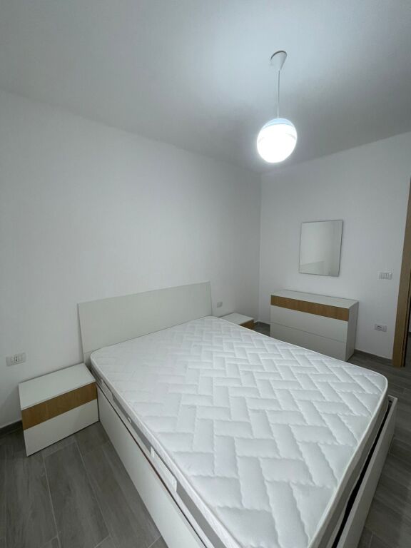 5 Maji Jepet Apartament 3+1+2 Me Qera