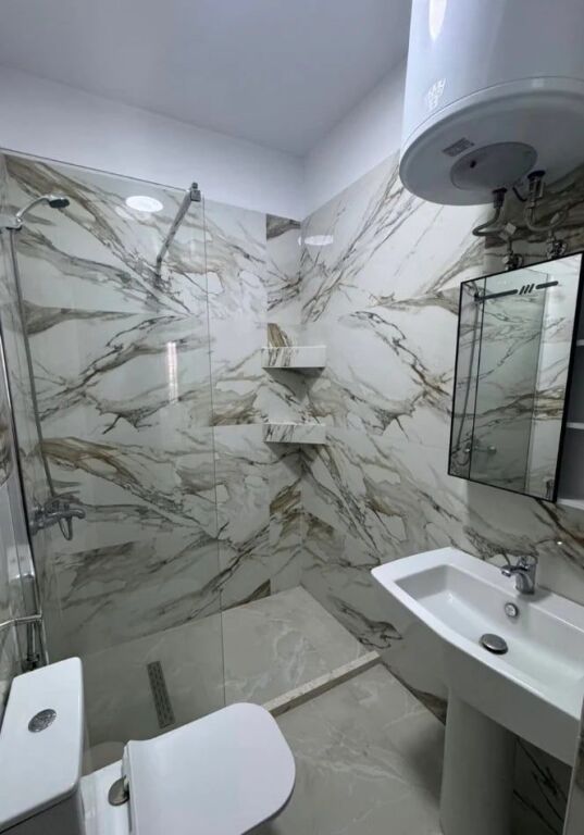 Jepet me qira 2+1+2 RRUGA 5 MAJI 60.000 leke